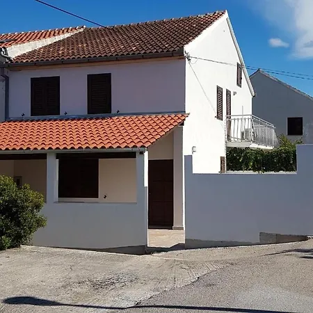 In With Terrace, Air Conditioning, Wifi, Washing Machine 5123-1 Milna (Brac)