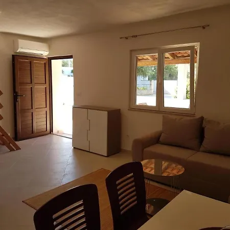 In With Terrace, Air Conditioning, Wifi, Washing Machine 5123-1 Holiday home
