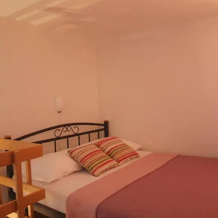 Vakantiehuis In With Terrace, Air Conditioning, Wifi, Washing Machine 5123-1