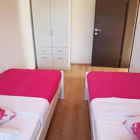 In With Terrace, Air Conditioning, Wifi, Washing Machine 5123-1 Holiday home *
