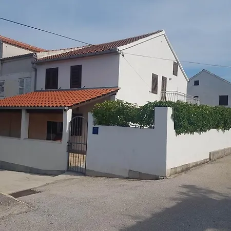 Vakantiehuis In With Terrace, Air Conditioning, Wifi, Washing Machine 5123-1
